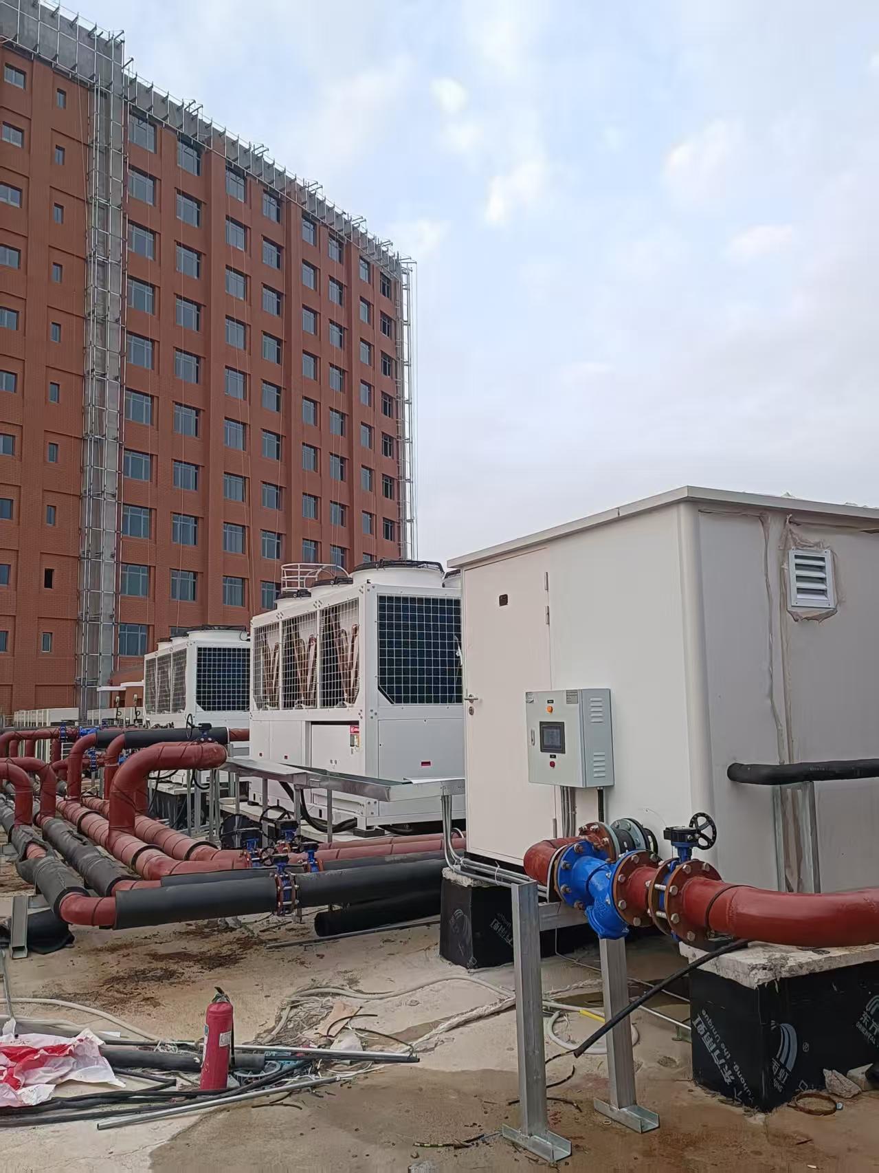 太原项目风冷机组配套的水力模块已上岗